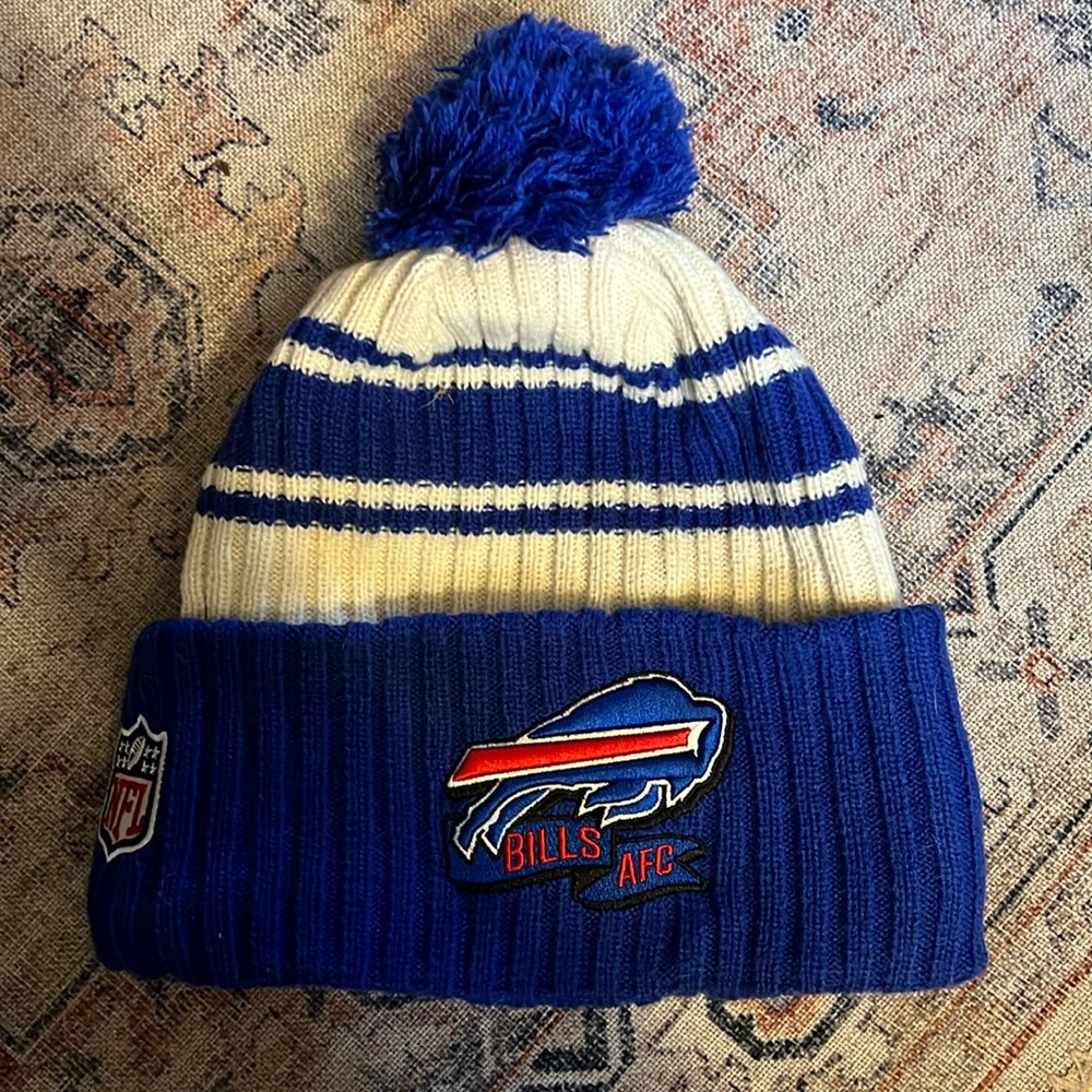 Bills Pom Pom winter hat- fleece lined